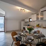 Mira Apartment *
