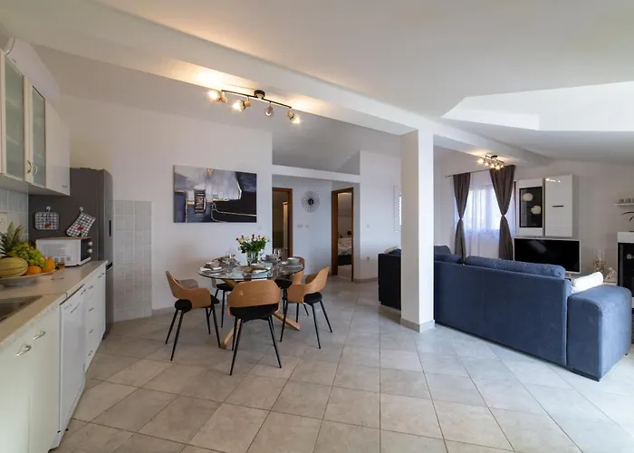 Mira Apartment Trogir