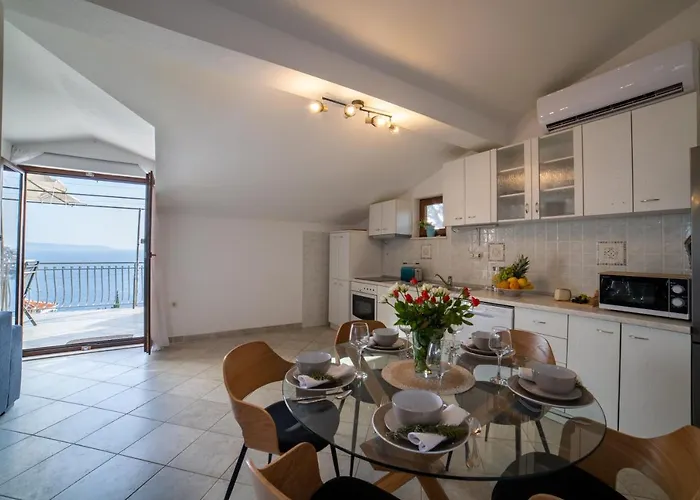 Mira Apartment *