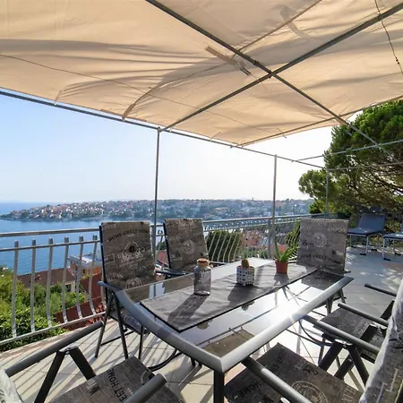 아파트 Apartments Mira Hot Tub Sea View Parking 트로기르
