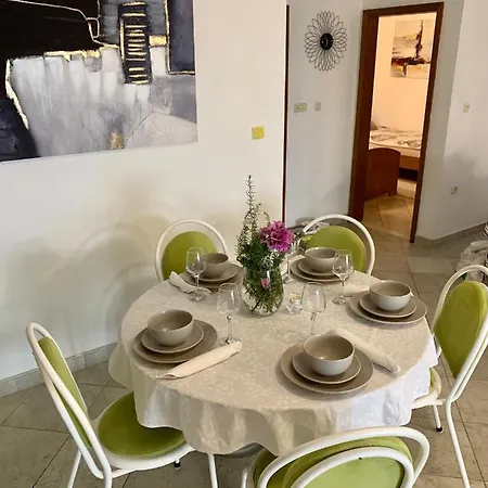 Mira Apartment
