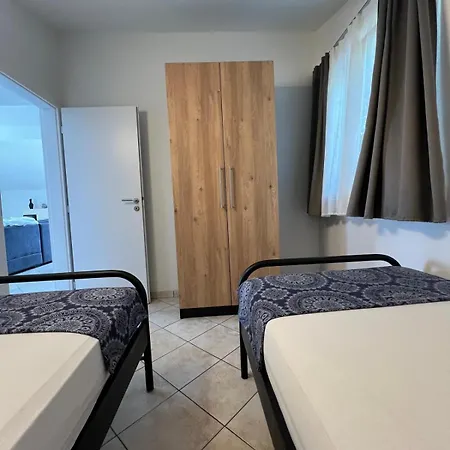 Mira Hot Tub Sea View Parking Apartman *