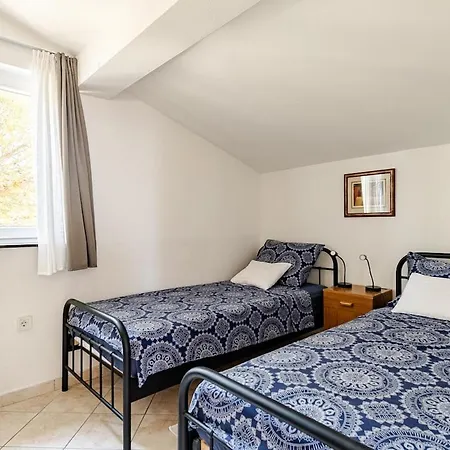 Mira Hot Tub Sea View Parking * Trogir