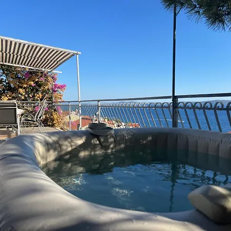 Mira Hot Tub Sea View Parking