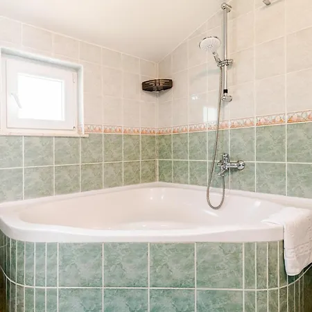 Mira Hot Tub Sea View Parking Apartament *
